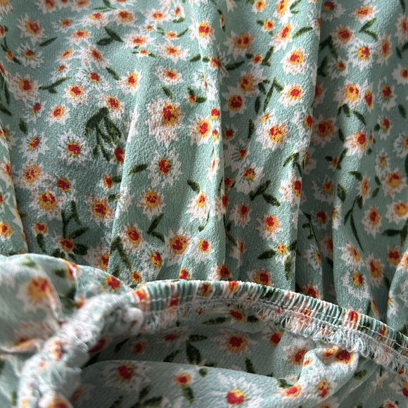 🌻4/$20 Shein Light Green Floral Print Mini Sundress Adjustable Tie V-Neck Size 4 - Picture 12 of 14